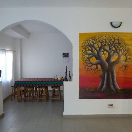 Sarawally Guesthouse Ampaya Екстериор снимка