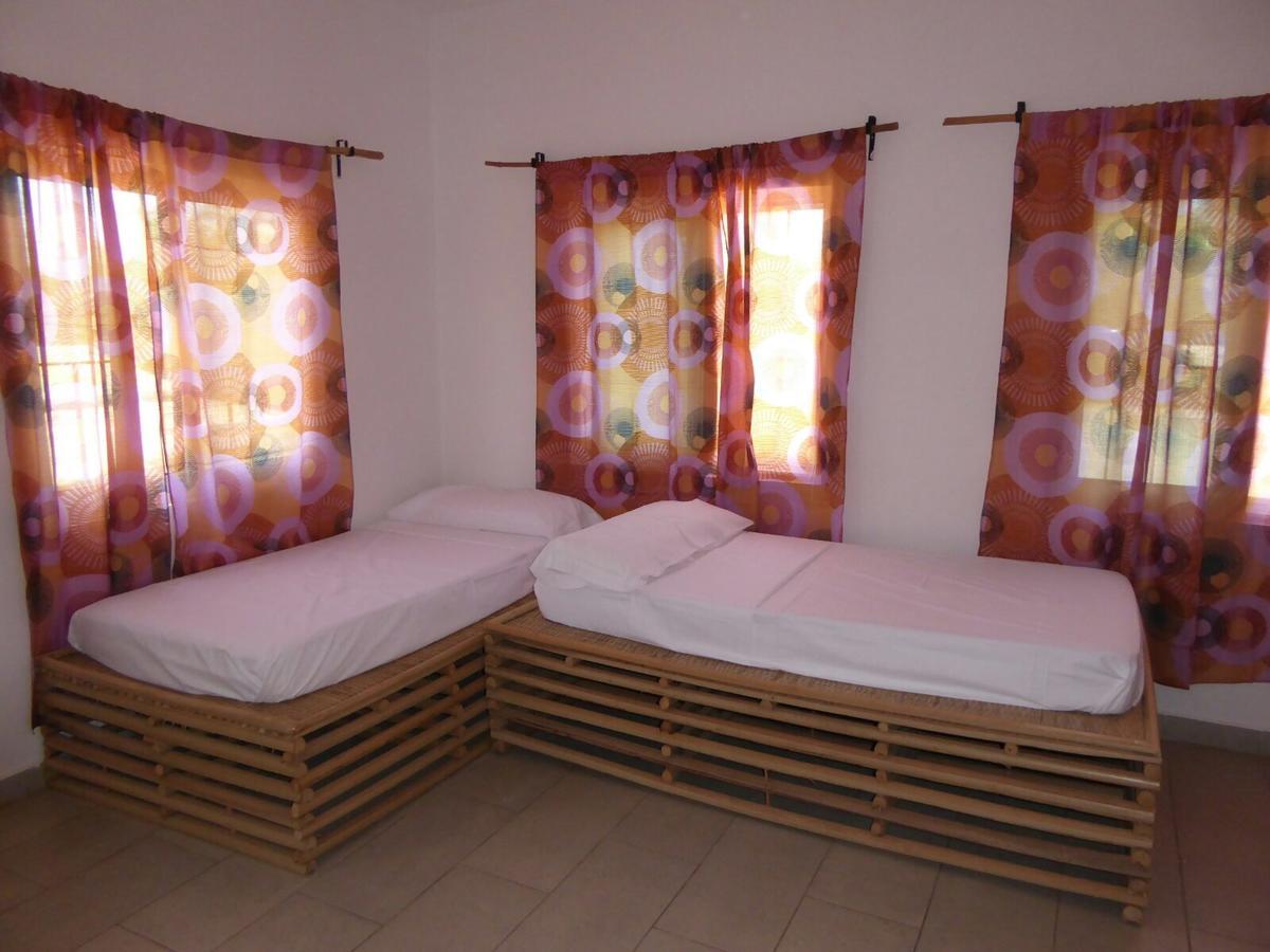 Sarawally Guesthouse Ampaya Екстериор снимка