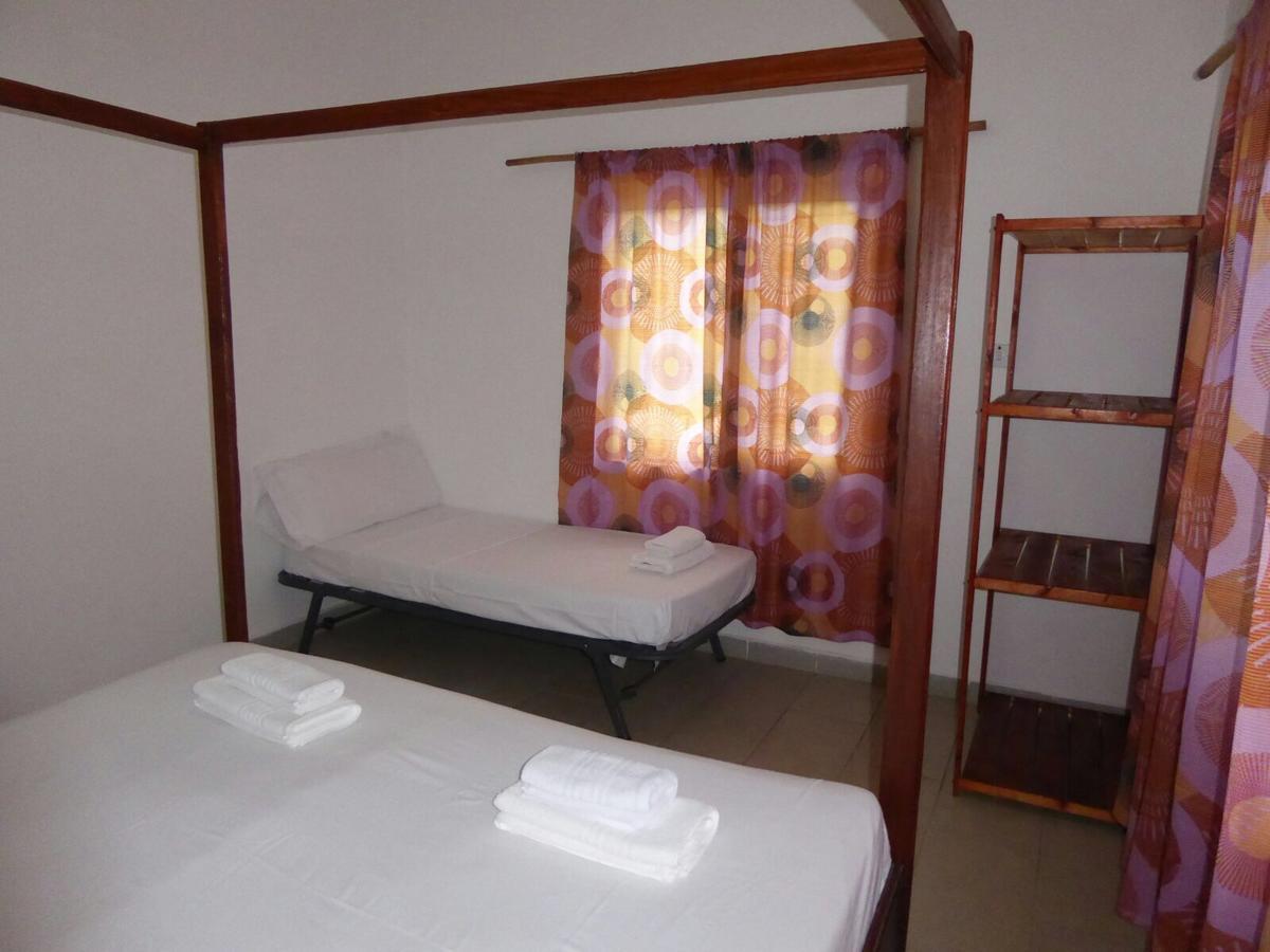 Sarawally Guesthouse Ampaya Екстериор снимка