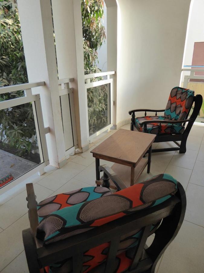 Sarawally Guesthouse Ampaya Екстериор снимка