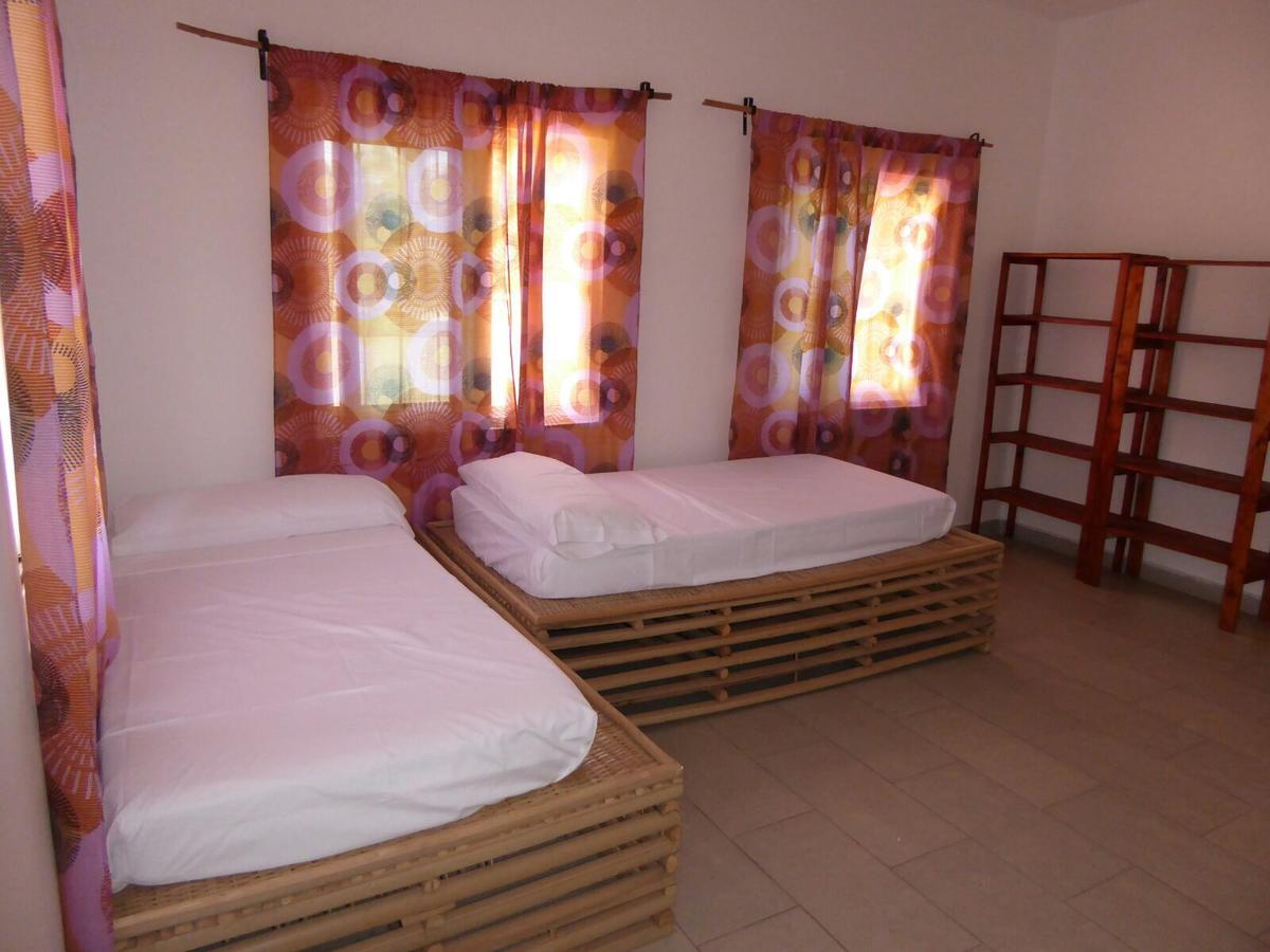 Sarawally Guesthouse Ampaya Екстериор снимка