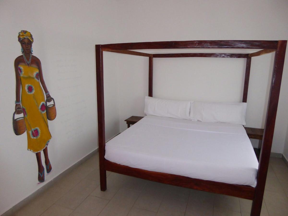 Sarawally Guesthouse Ampaya Екстериор снимка