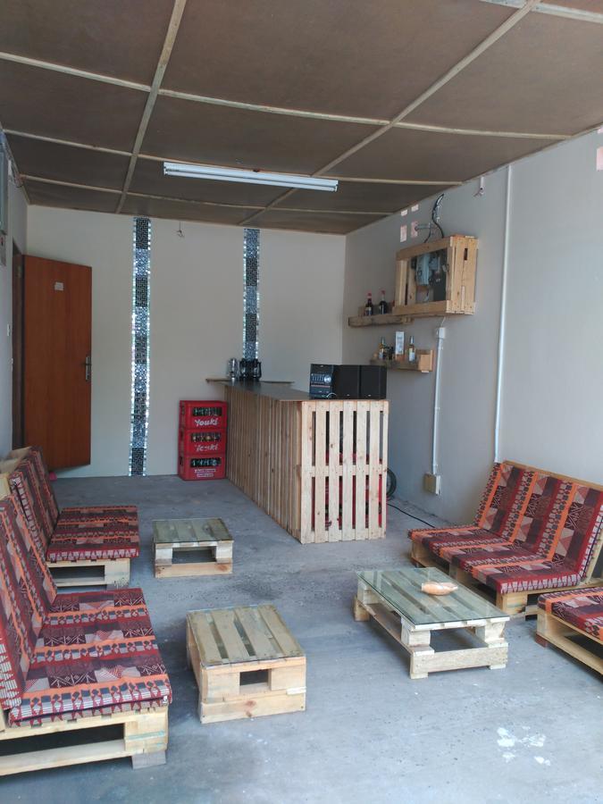 Sarawally Guesthouse Ampaya Екстериор снимка